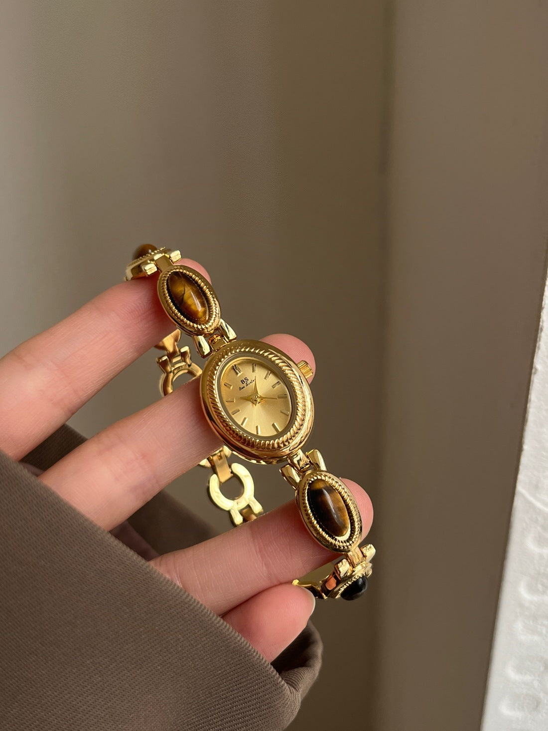 SeenOnHer Oval Jade
